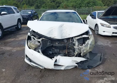 2014 Toyota Camry Se z USA, uszkodzony, nr VIN 4T1BF1FK9EU766035